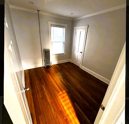 2nd image of 32 Belden St