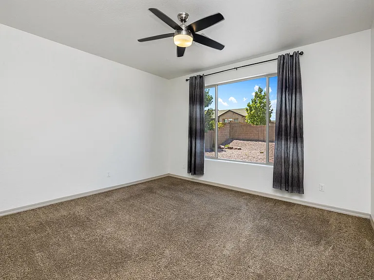 2547 Comet Loop — Photo 10