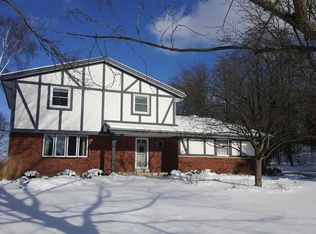 11914 Settlers Rd, Cedarburg, WI 53012