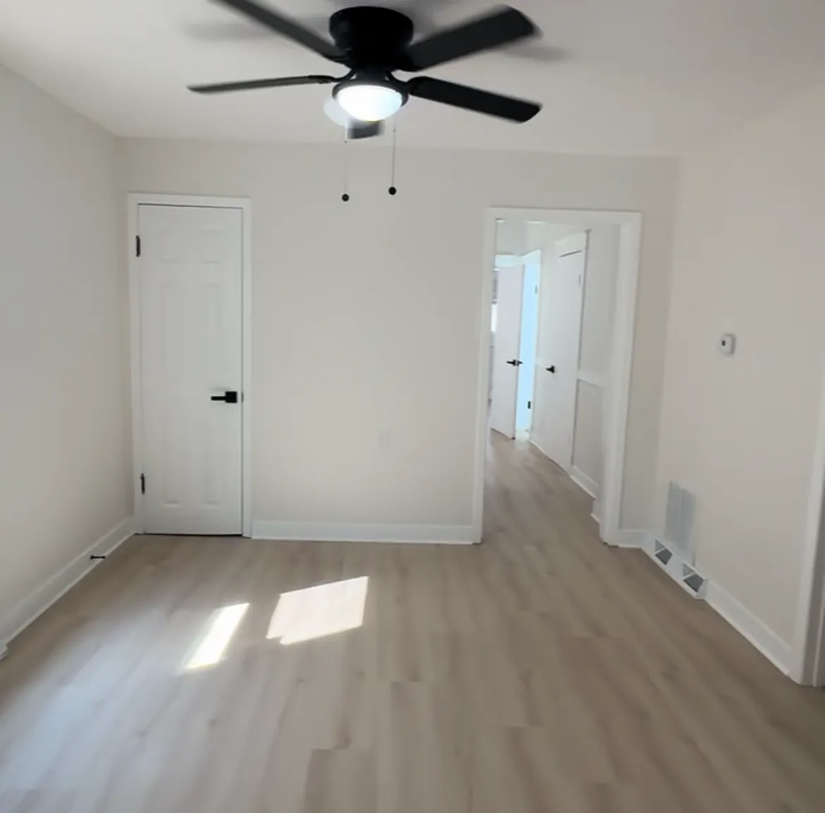 3 bed, 1200 sqft, $1,795 — Photo 3