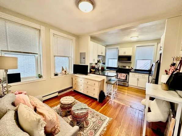 20 Moon St, Boston, MA