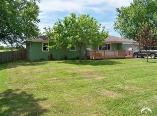 401 Westview Rd, Mc Louth, KS 66054
