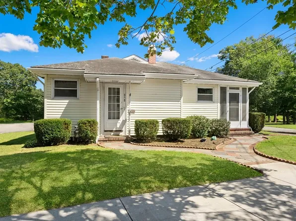 658 Ashley Blvd, New Bedford, MA 02745