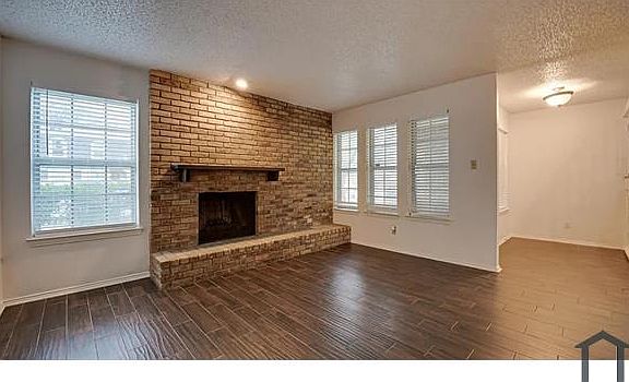 5th image of 615 Towne House Ln