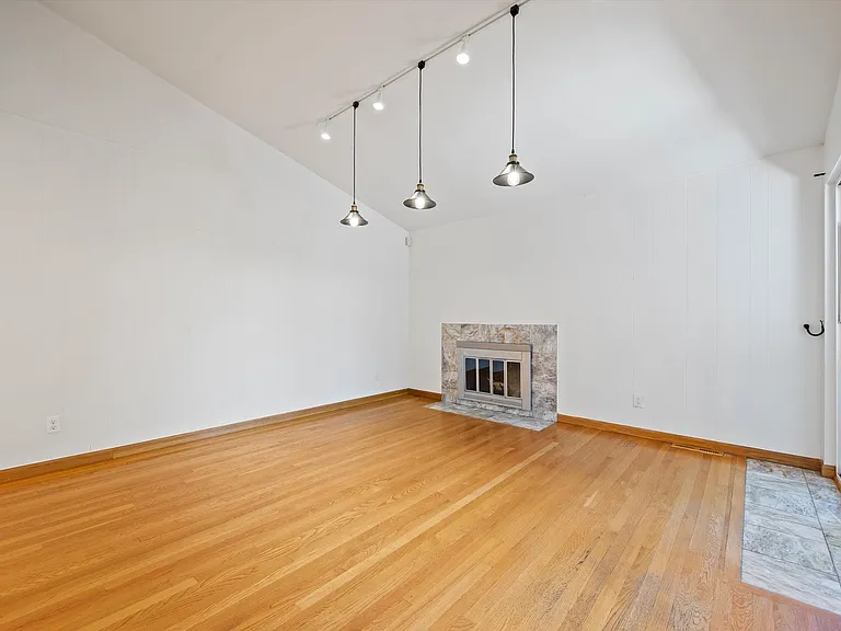 11127 E Berry Ave — Photo 11