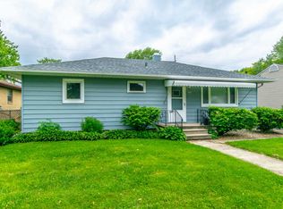 903 Plaza Dr, Joliet, IL 60435