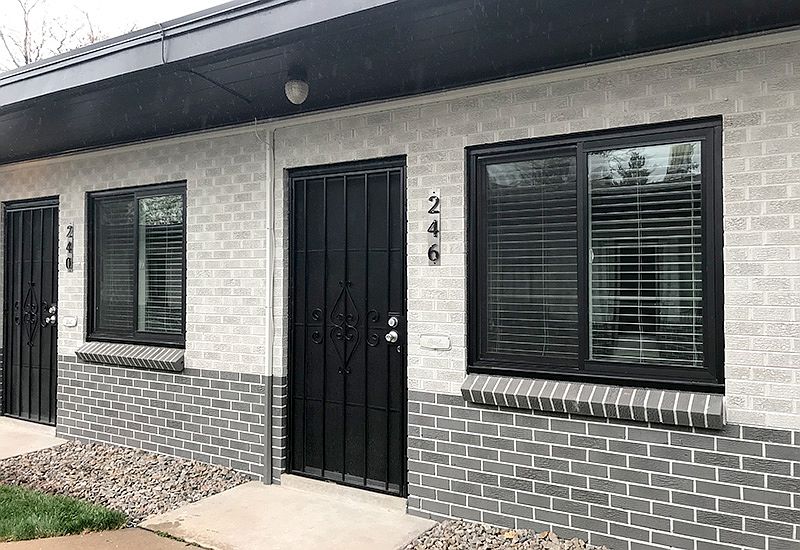 1st image of 256 W Ellsworth Ave