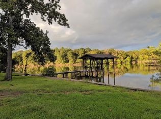 1420 Lakeside Dr, Huntsville, TX 77320