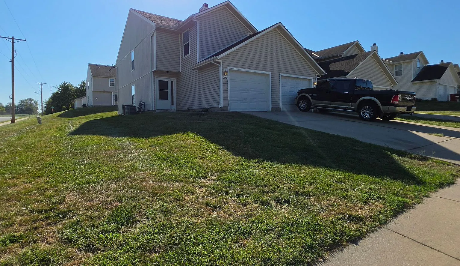 205 NE Dogwood Street — Photo 1