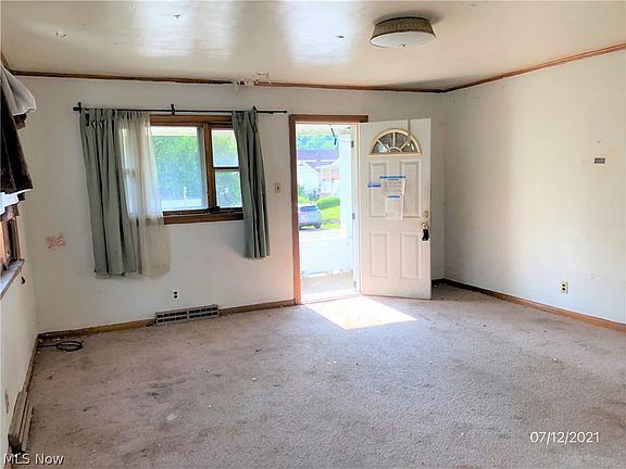 4th image of 67999 Handel St