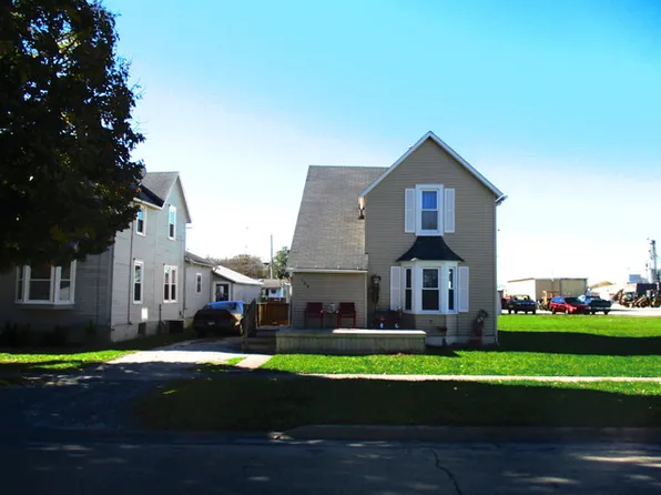 129 S Church St, Gibson City, IL 60936