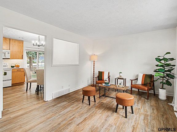 5th image of 7508 S 147th St