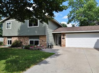 11408 Rhode Island Ct N, Champlin, MN 55316