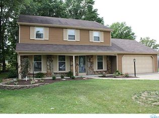 2090 Buckingham Ct, Defiance, OH 43512