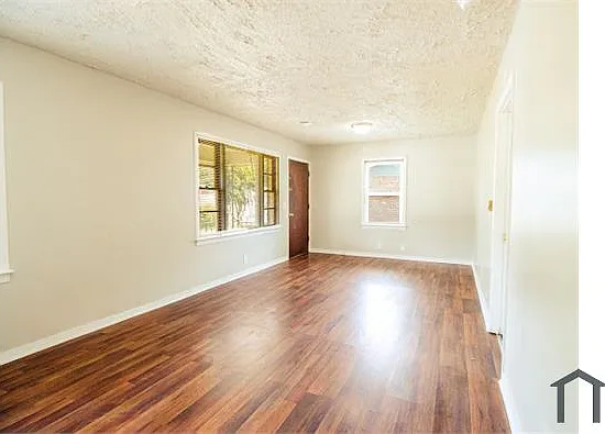 3 bed, 1038 sqft, $1,000 — Photo 4