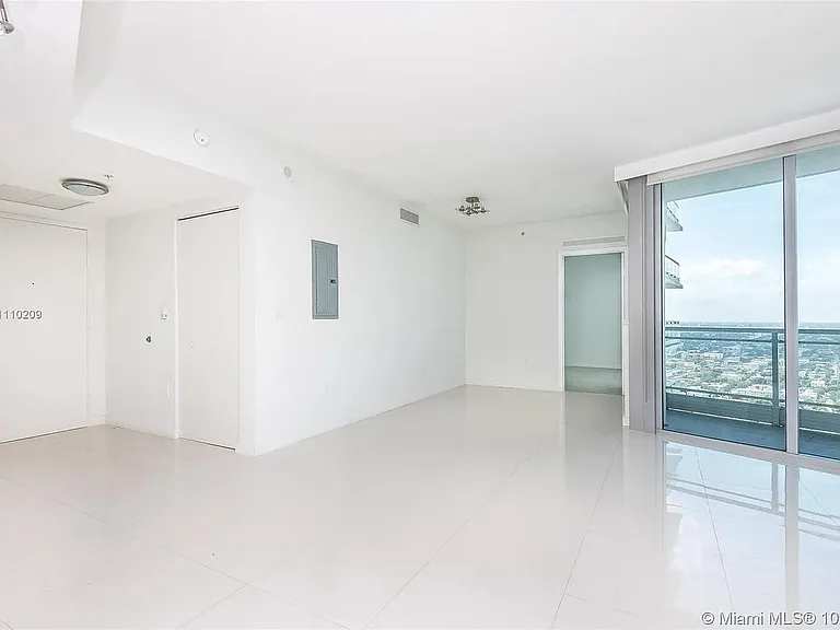 92 SW 3rd St #4006 — Photo 4