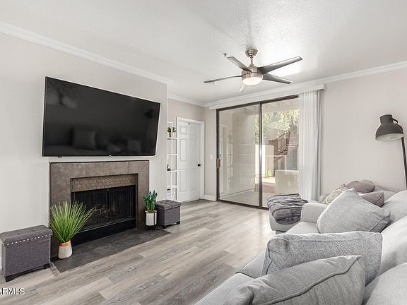 3rd image of 750 E NORTHERN Avenue #1137