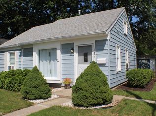 2097 Moorhouse St, Ferndale, MI 48220