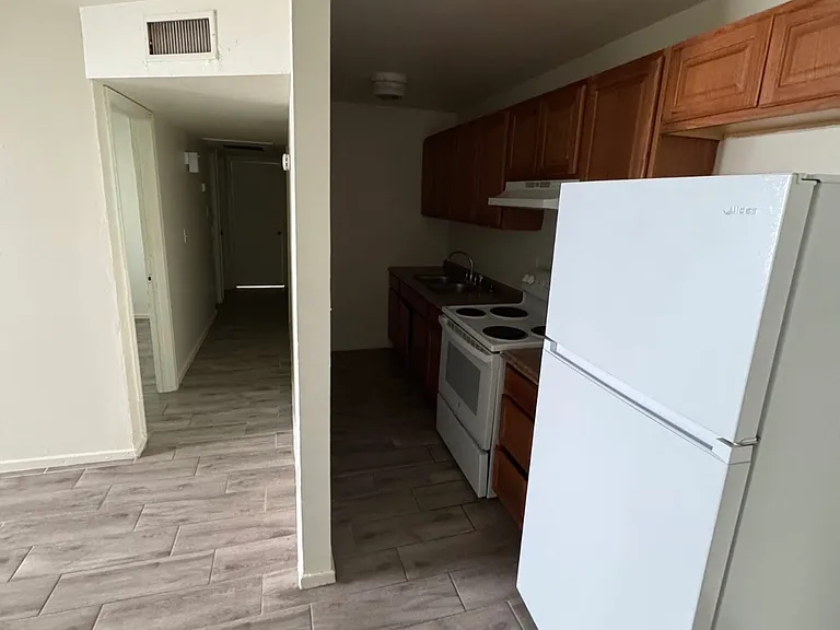 230 N Somerton Ave — Photo 5