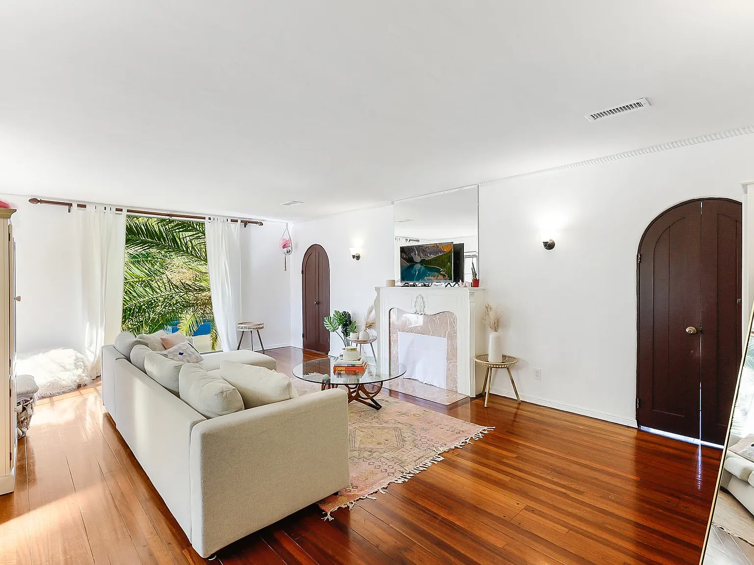 6200 W Olympic Blvd — Photo 1