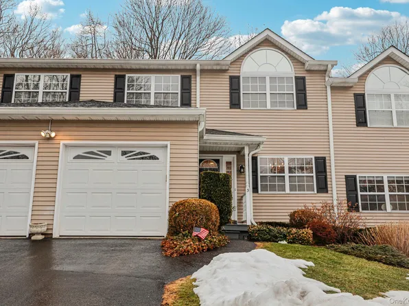 3 Springwood Lane, Huntington, NY 11743