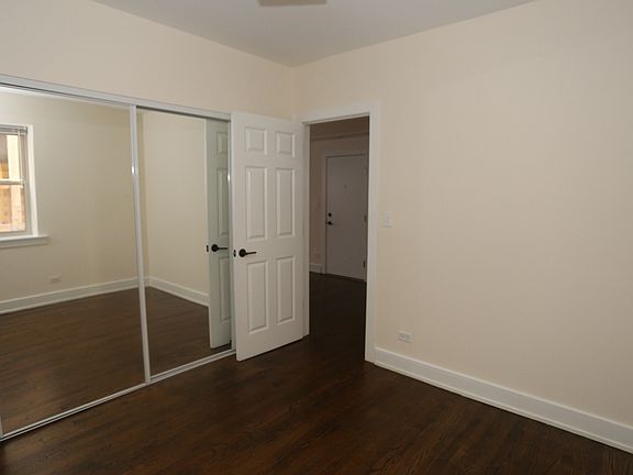 5th image of 5062 N Winchester Ave
