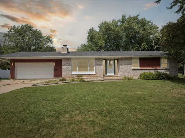 203 W Cedar St, Bonduel, WI 54107