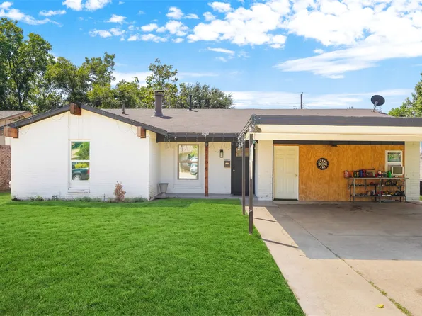 2108 Meadow Lark Ln, Irving, TX 75060
