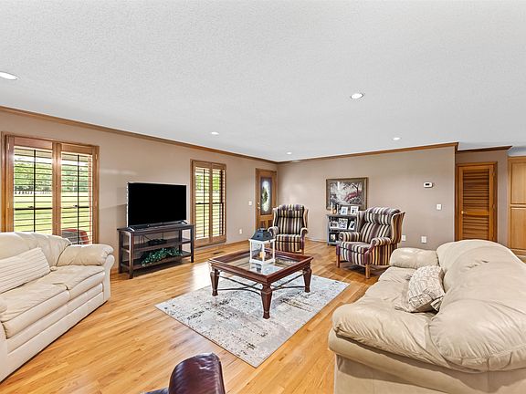 4th image of 5464 County Road 1545