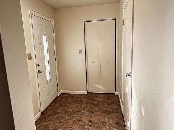 5th image of 1734 Washington St