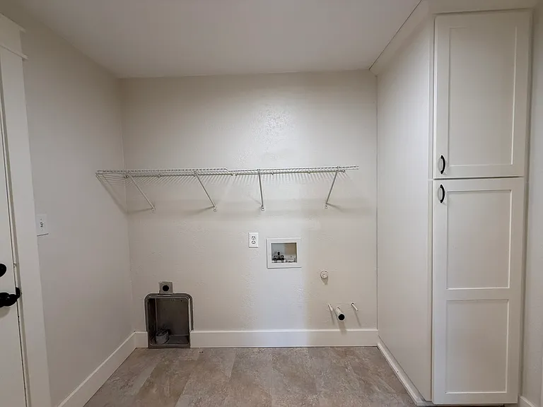 451 Hrubetz Rd SE — Photo 14