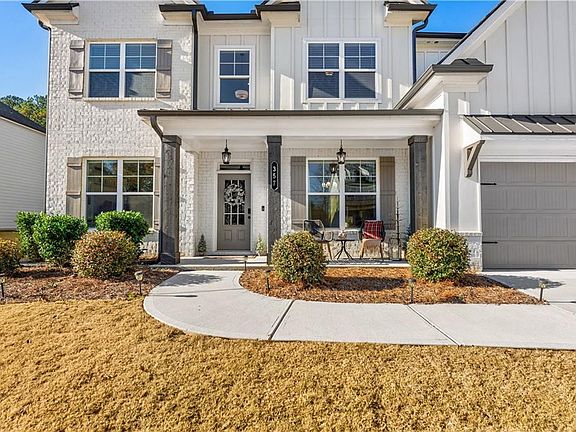 3rd image of 357 Brant Cir