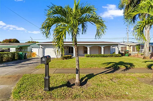 3521 NW 18th Pl Photo 1