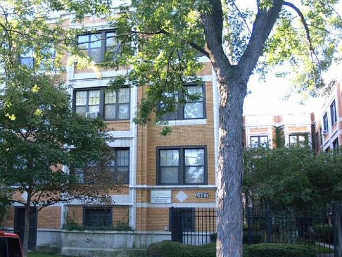 1st image of 1417 W Sherwin Ave APT 1B