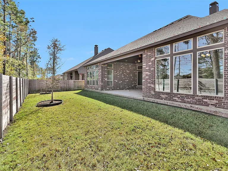 17339 Camillia Trails — Photo 46