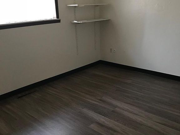 5th image of 2528 Cheyenne Ave