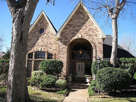 3rd image of 1819 Copperwood Ln
