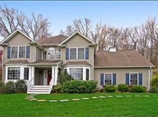 9 Dahn Dr, Sparta, NJ 07871