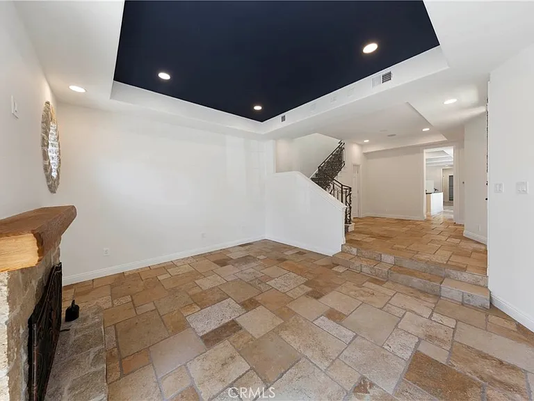 515 Begonia Ave #B — Photo 4