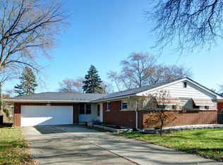613 S School St, Mount Prospect, IL