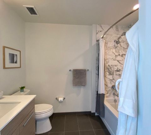 5th image of 901 W Madison St #34
