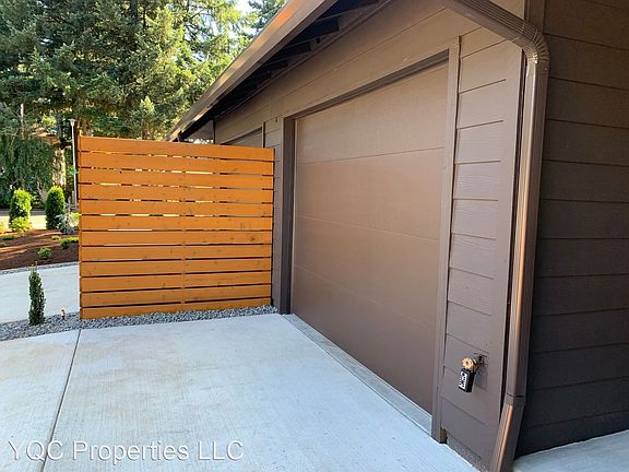 5th image of 1006 NE 143rd Ave