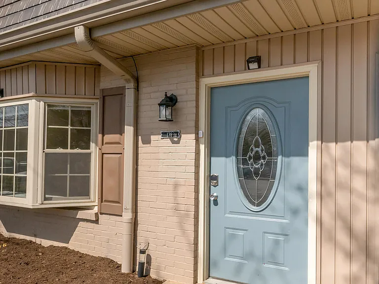 139 Regency Point Path — Photo 32