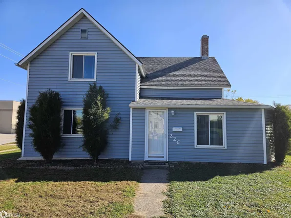 226 N East St, Carroll, IA 51401