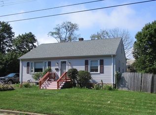 40 Chestnut St, Fairhaven, MA 02719