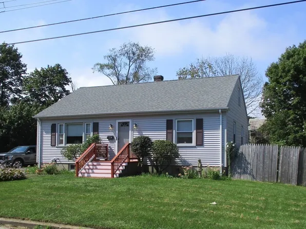 40 Chestnut St, Fairhaven, MA 02719