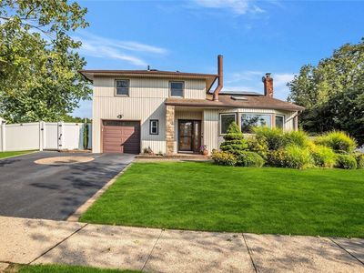 7 Fresno Drive, Plainview, NY, 11803
