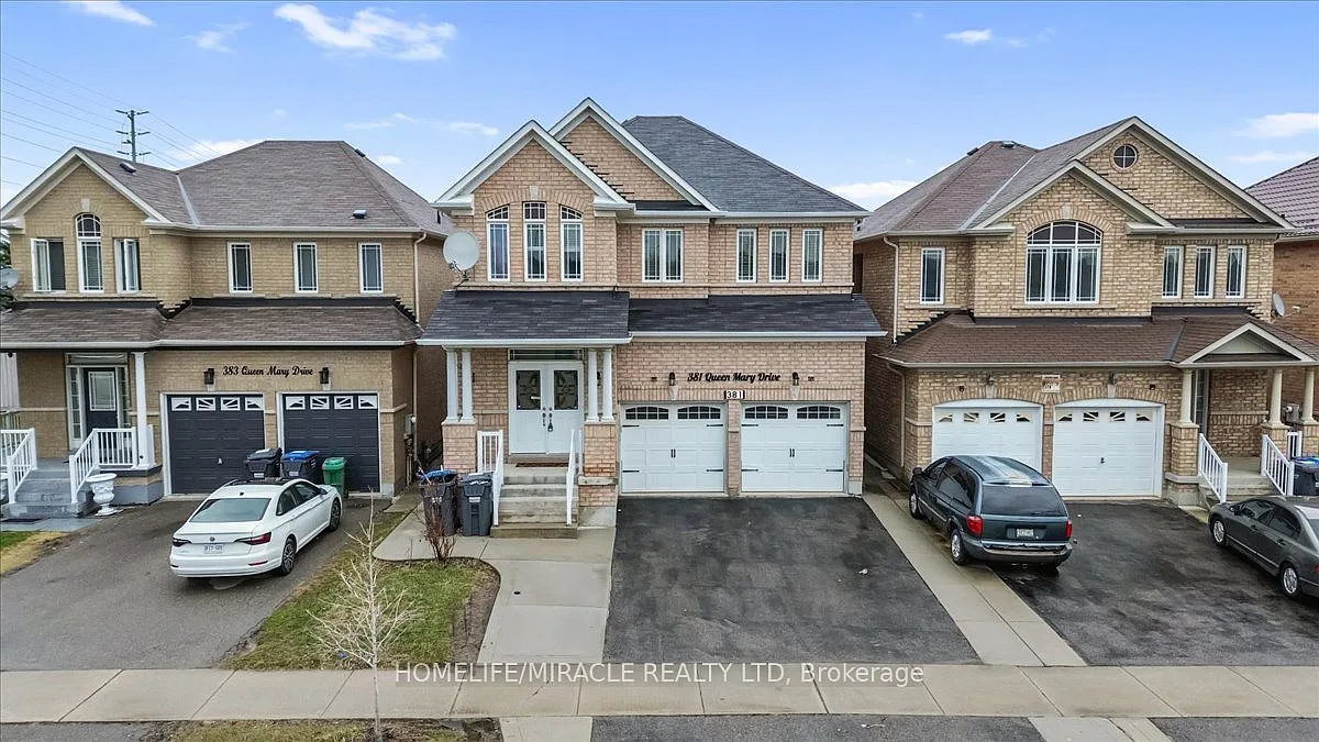 381 Queen Mary Dr photo 1