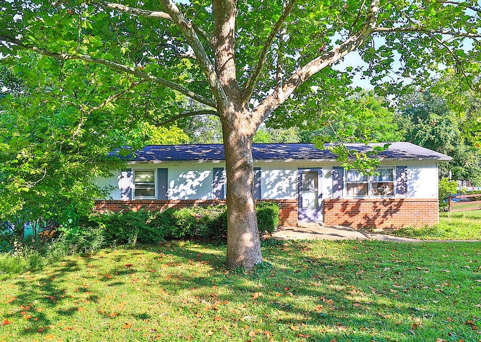 1st image of 2855 Coral Dr