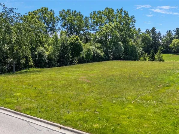 45547 W Nine Mile Rd, Novi, MI 48374